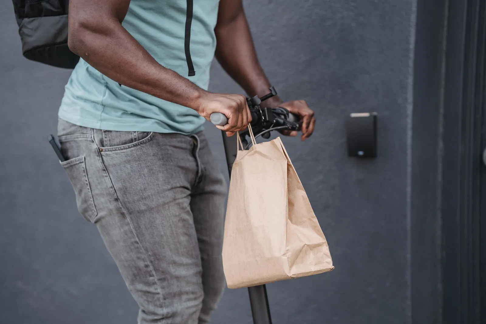 Checkers Sixty60 — on-demand grocery delivery (illustrative)